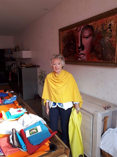 Méta- Métamorphose-couleurs-matières-formes-vêtements-développement personnel-coaching-conseil en image-connaissance de soi- formée par Flora Douville-Vendée